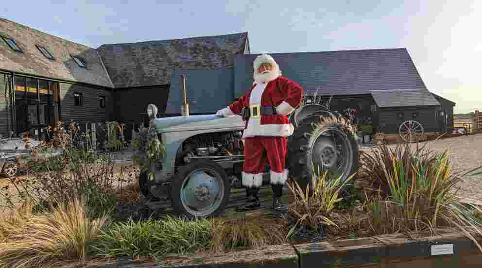 Father Christmas At Farmhouse10