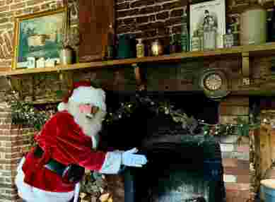 Father Christmas At Farmhouse6